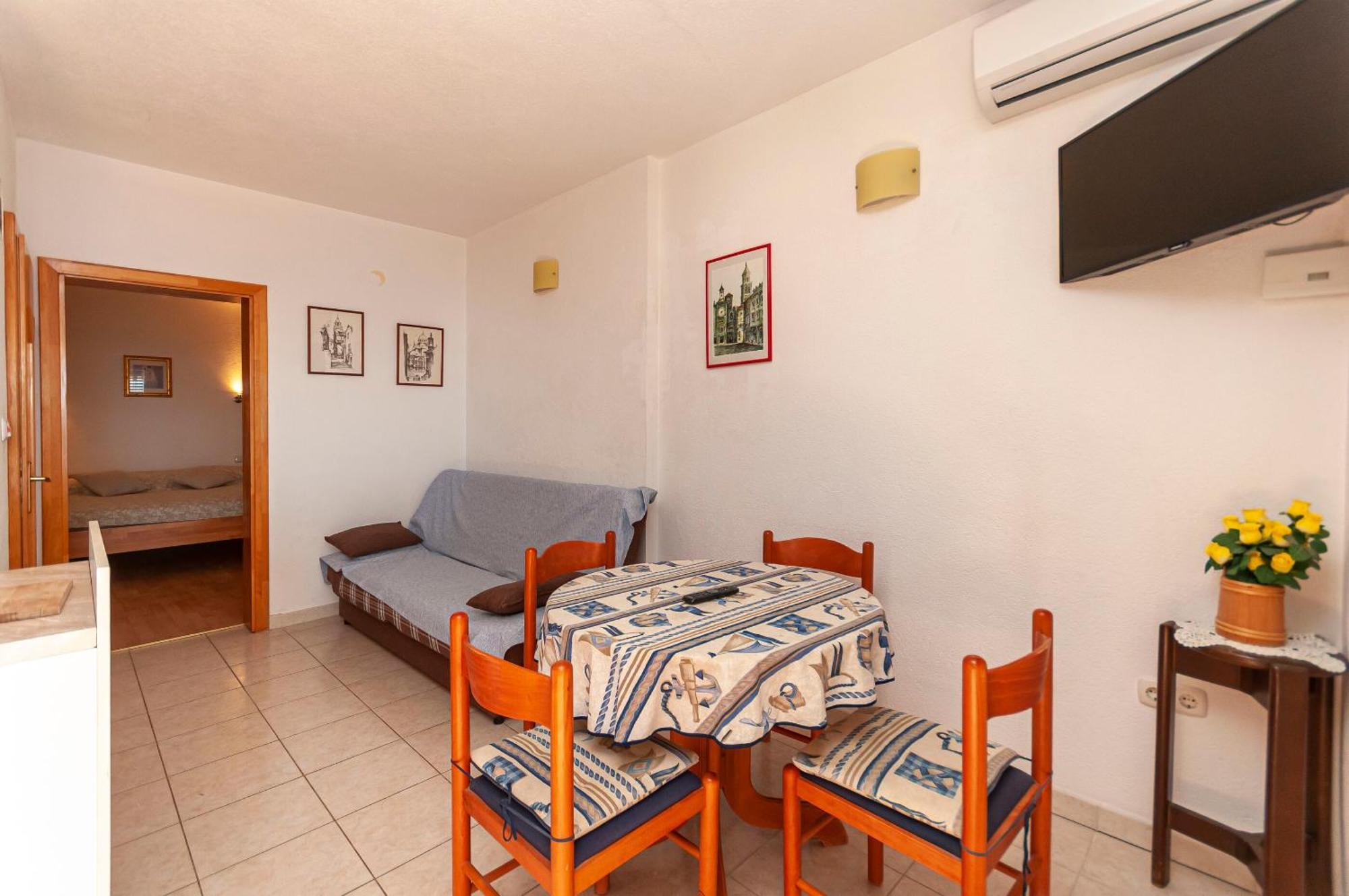 Apartments Niko Pisak Exterior photo